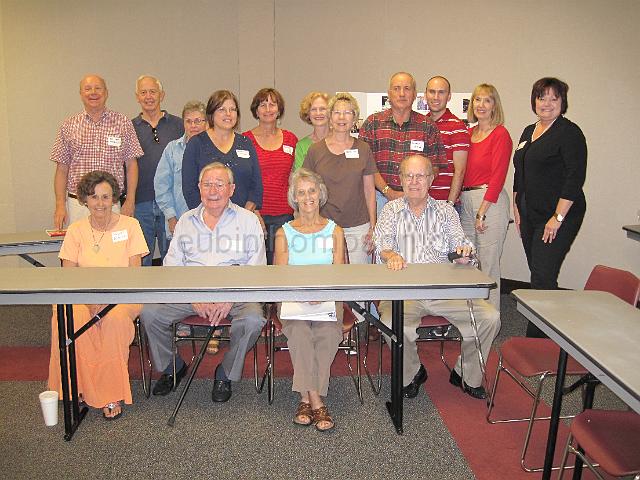 reubinthompson_org_10.jpg - Here's the cousins who attended the meeting at the library and exchanged stories and genealogical information. A great extended family!
