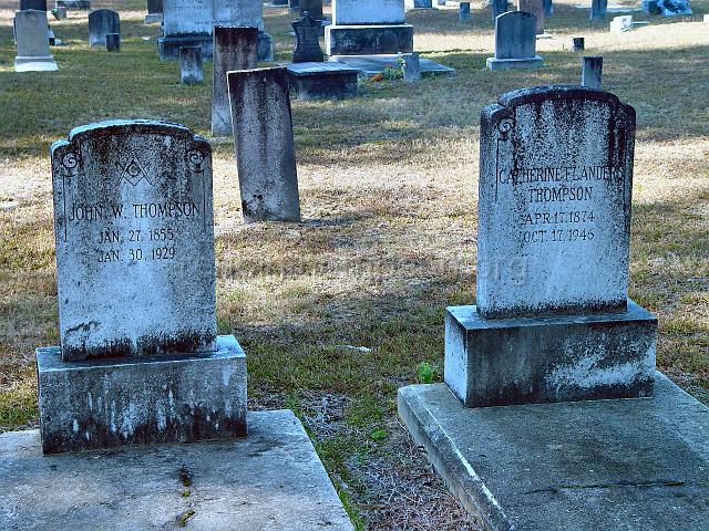 DSC01966.JPG - gravesite of John W. Thompson and his wife Catherine Flanders Thompson